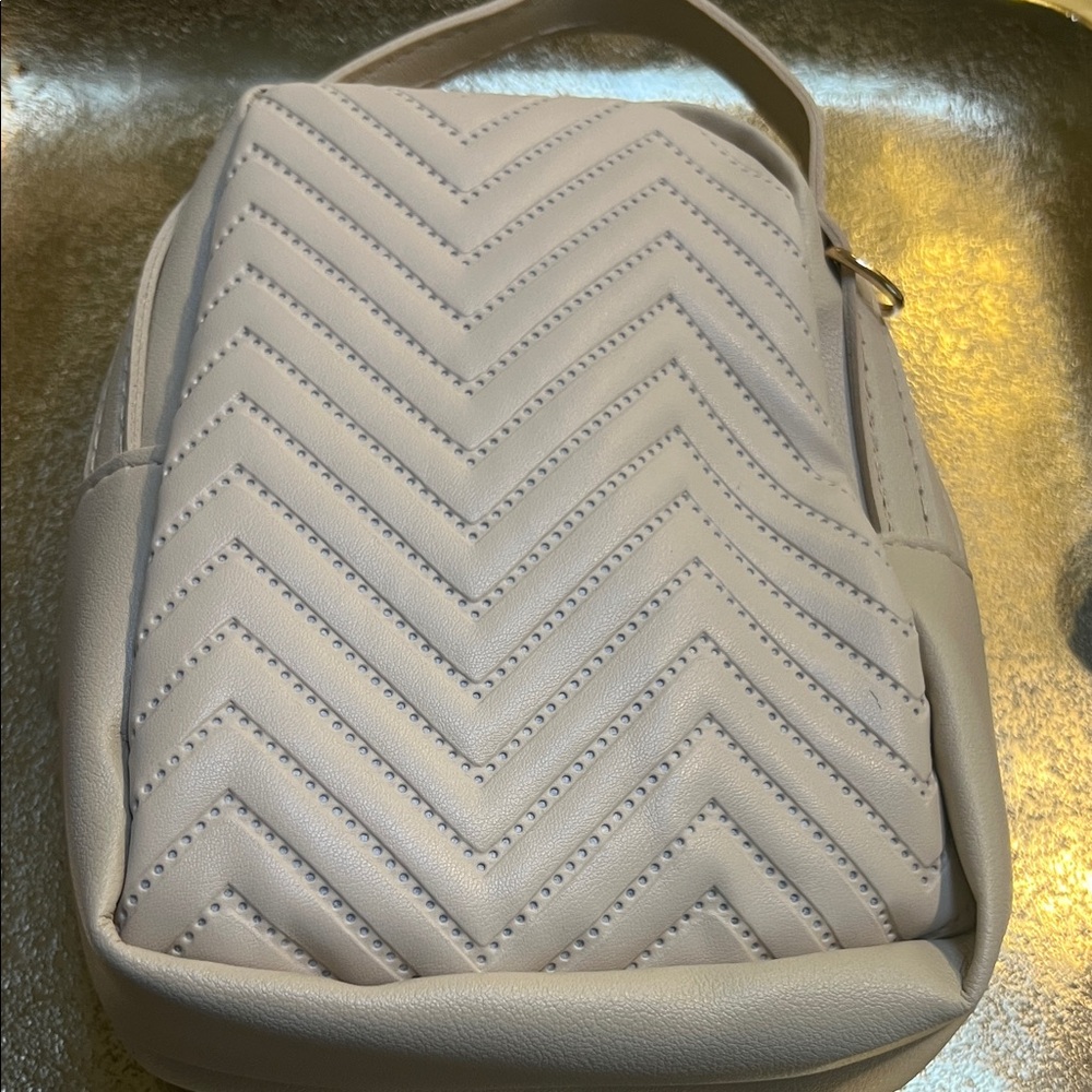 #1345**Stylish Beige Mini Quilted Backpack “47 long” adjustable strap. - Picture 3 of 11